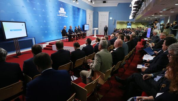 Дмитрий Медведев принял участие в совещании торговых представителей РФ в иностранных государствах