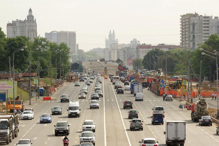 Мэр Москвы осмотрел ход реконструкции Можайского шоссе