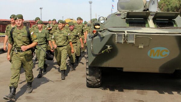 Российские военные на учениях Нерушимое братство – 2014