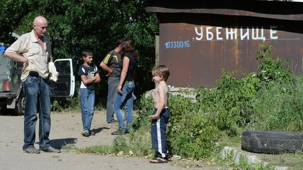 Вход в бомбоубежище в Горловке Донецкой области. Архивное фото