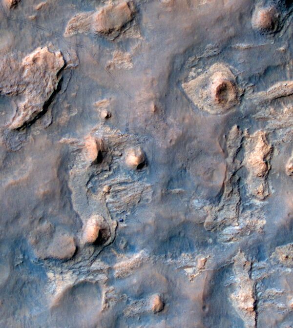 Снимок с орбиты показывающий путь марсохода Curiosity