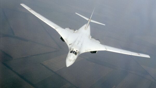Сверхзвуковой стратегический бомбардировщик Ту-160. Архивное фото.