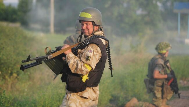 Солдат украинской армии батальона Донбасс возле Первомайска. Архивное фото.