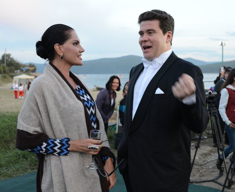 IX Международный фестиваль театра и кино В кругу семьи. День первый IX Международный фестиваль театра и кино В кругу семьи. День первый