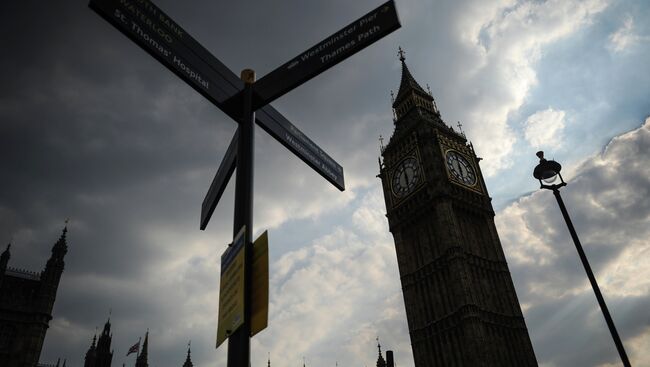 Часовая башня Биг Бен Вестминстерского дворца в Лондоне, архивное фото