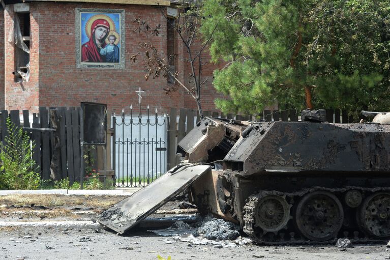 Разрушения в Шахтерске Донецкой области