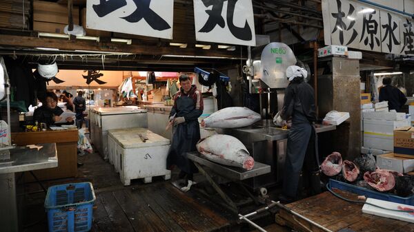 Рыбный рынок Цукидзи в Токио. Архивное фото
