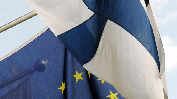 Флаги Финляндии и Евросоюза