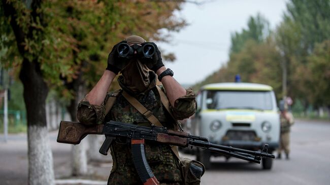 Украинский солдат из батальона Донбасс. Архивное фото