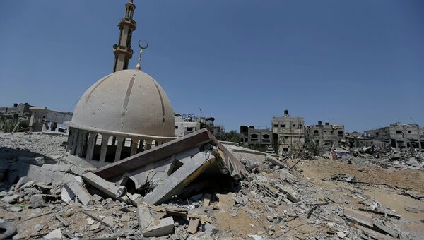 Разрушенная мечеть в горде Хан-Юнис на территории сектора Газа, архивное фото