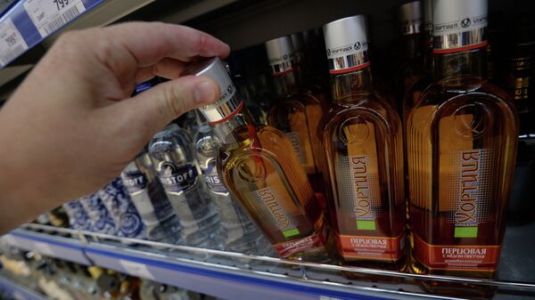 Бутылки с алкогольной продукцией, запрещенной к ввозу на территорию России