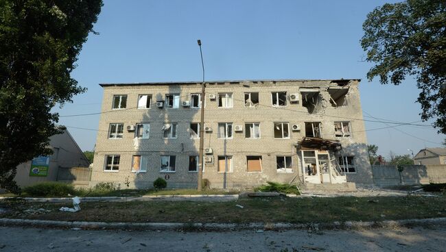 Разрушенный в результате обстрела дом в Иловайске. Архивное фото