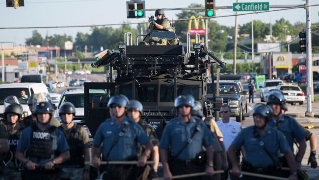 Полиция на улице города Фергюсон, США , Архивное фото