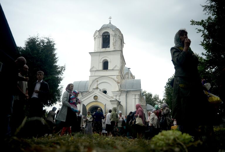 Празднование Яблочного Спаса в селе Бронница Новгородской области