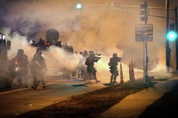Беспорядки в городе Фергюсон, Миссури, США