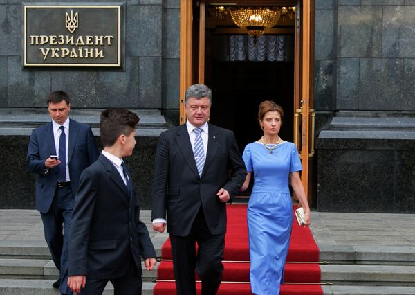 Президент Украины Петр Порошенко с супругой Марией и сыном Михаилом