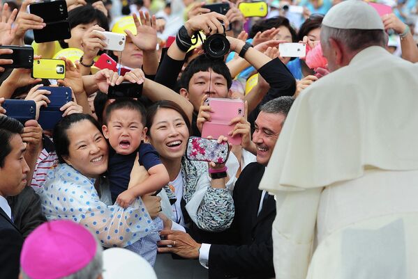 Папа Римский Франциск во время визита в Южную Корею