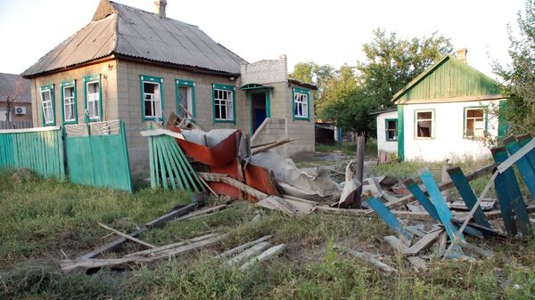Разрушенные частные дома в городе Иловайске. Архивное фото