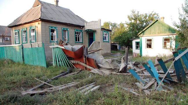 Разрушенные частные дома в городе Иловайске. Архивное фото