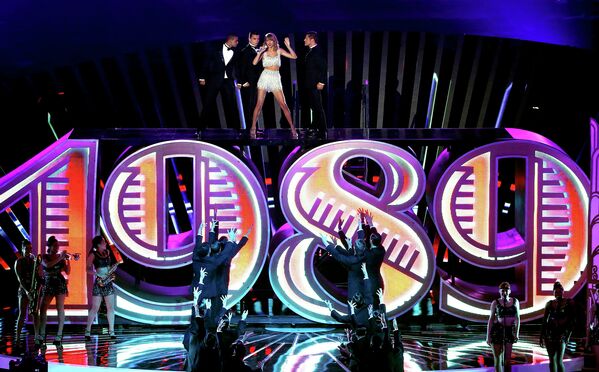 Выступление американской кантри-певицы Тейлор Свифт на церемонии вручения премии MTV Video Music Awards 2014