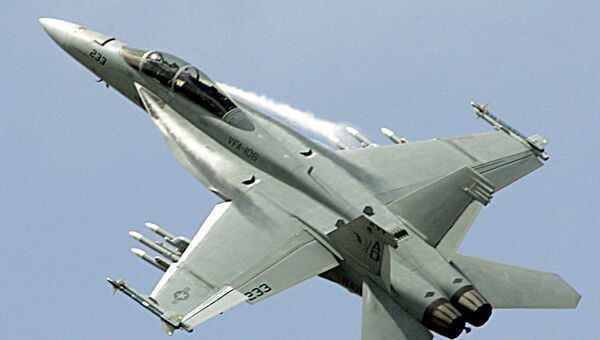 Истребитель F-18 Hornet. Архивное фото
