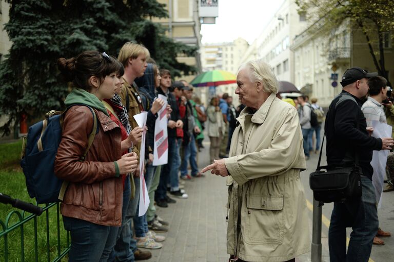 Акция в поддержку Андрея Стенина