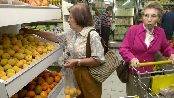 В супермаркете Каракаса, архивное фото