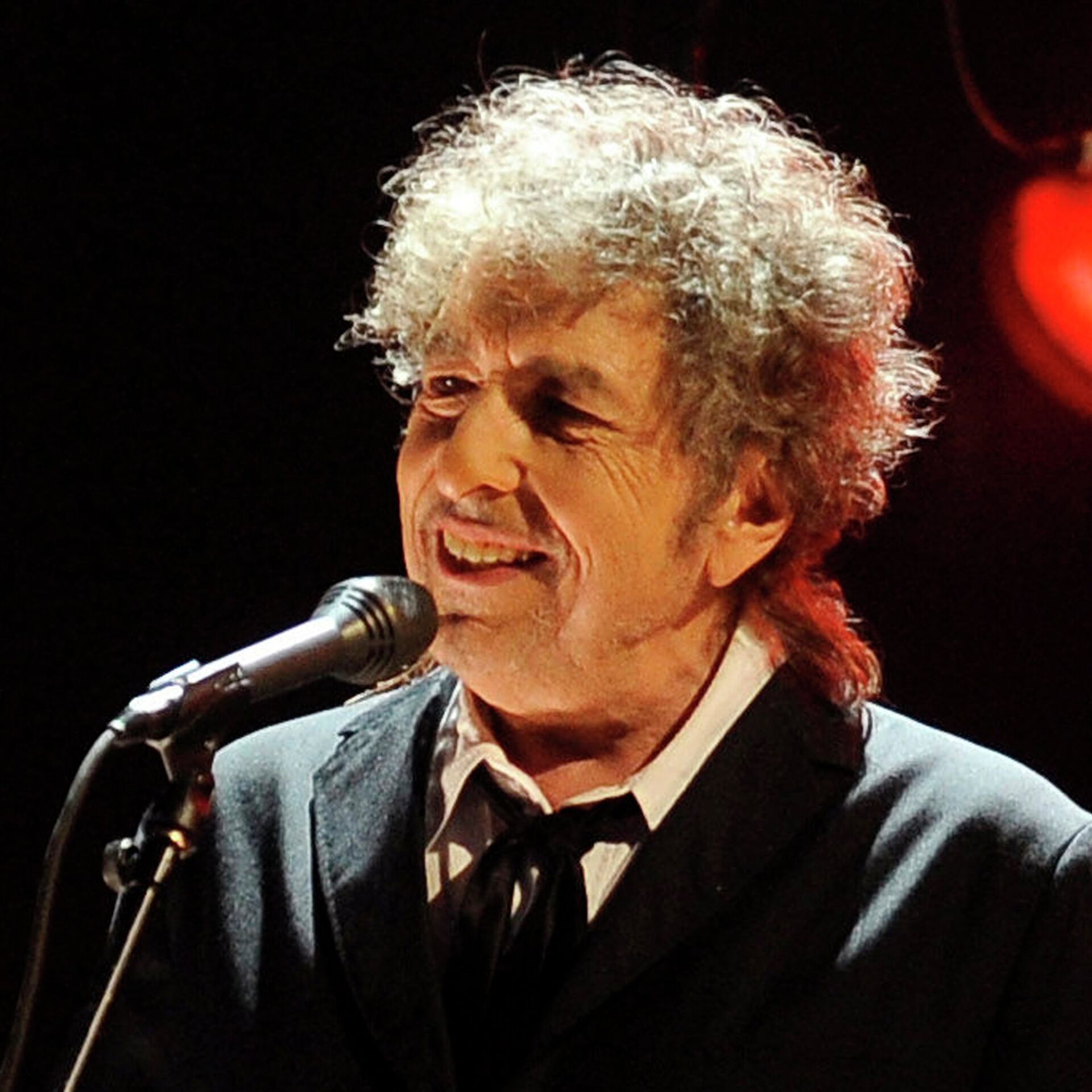Боб Дилан помог литературной нобелевской премии восстановить репутацию -  РИА Новости, 26.05.2021