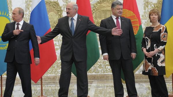 Президент России Владимир Путин, президент Белоруссии Александр Лукашенко, президент Украины Петр Порошенко