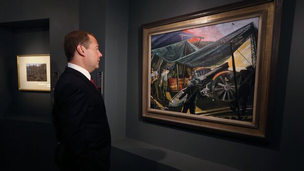 Д.Медведев посетил выставку Взгляни в глаза войне