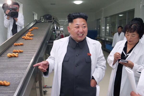 Ким Чен Ын на заводе корейской народной армии