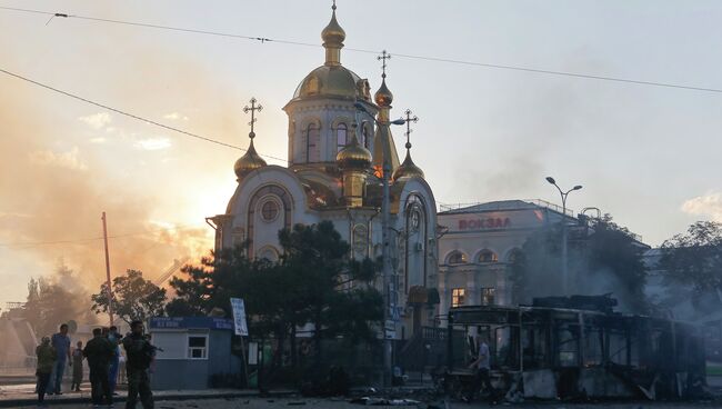 Последствия обстрела Донецка. Архивное фото