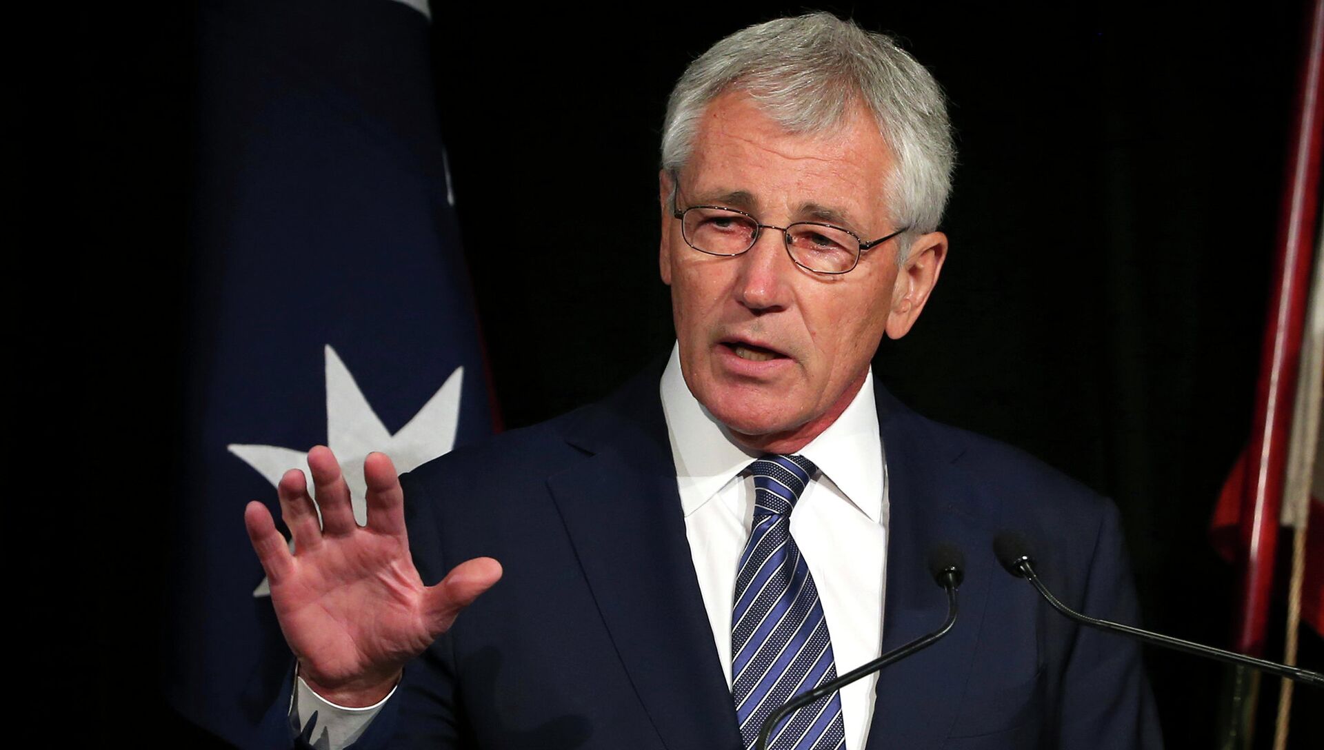 Чак сша. Чак сша. Джером пауэлл смеется. Чак хейгел. Чак сша.