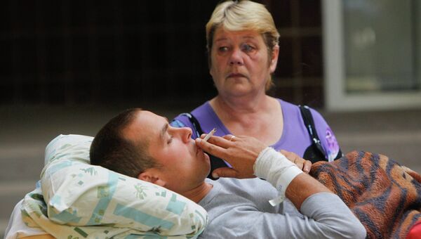 Раненый украинский солдат доставленый в военный госпиталь Киева
