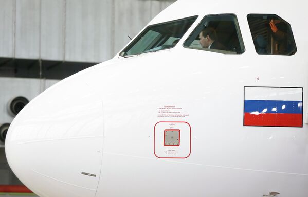 Дмитрий Медведев во время посещения аэропорта Шереметьево