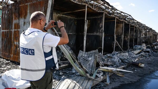 Представитель ОБСЕ фиксирует разрушения от обстрела украинскими военными Донецка
