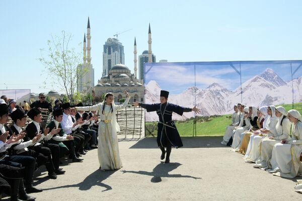 Конкурс Ярмарка традиций на главной площади столицы Чечни