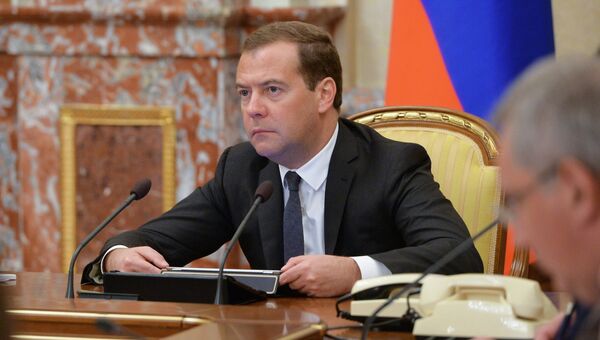 Председатель правительства России Дмитрий Медведев проводит совещание с членами правительства РФ. Архивное фото