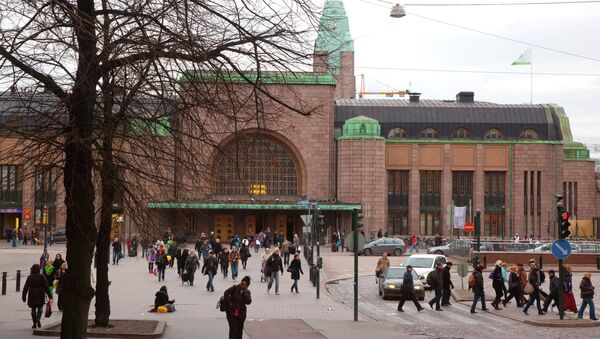 Здание городского железнодорожного вокзала в Хельсинки. Архивное фото