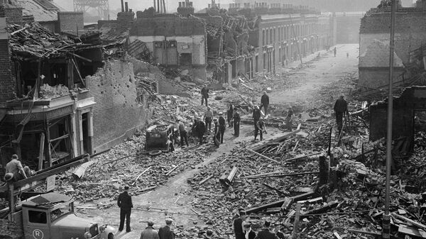 Улица Лондона после обстрела. 8 сентября 1940