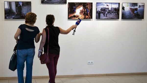 Фотовыставка о войне в Донбассе