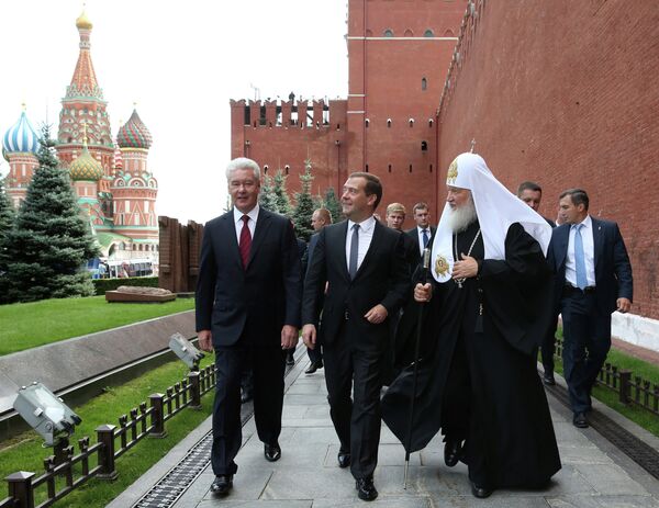 Д.Медведев на торжественной церемонии на Красной площади по случаю празднования Дня города