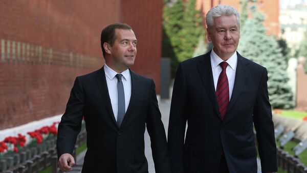 Д.Медведев и мэр Москвы Сергей Собянин. Архивное фото