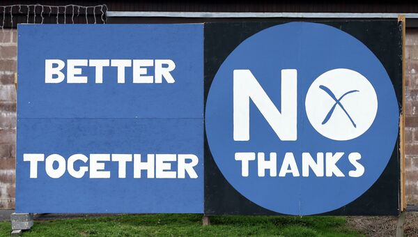 Плакаты сторонников единства Шотландии. Архивное фото