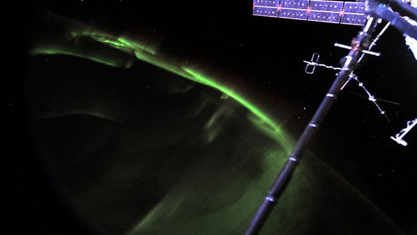 Вид с МКС: Северное сияние, архивное фото