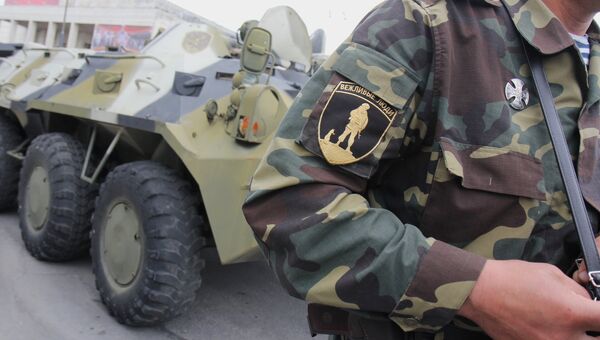 Бойцы самообороны Крыма в Симферополе. Архивное фото