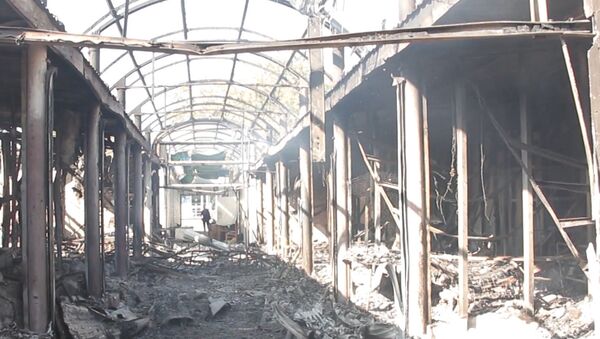 Разрушенный рынок в Донецке - последствия обстрела во время перемирия