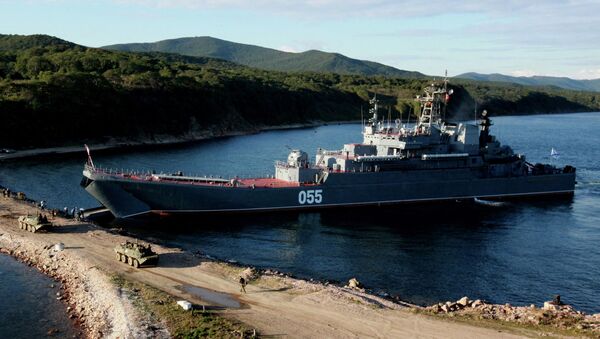 Большой десантный корабль Адмирал Невельской. Архивное фото