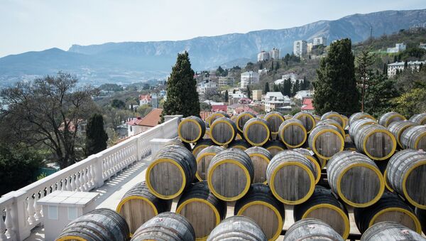 Винодельческий завод Массандра в Крыму. Архивное фото