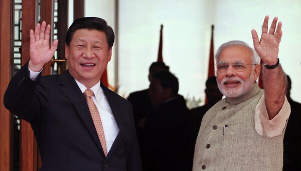 Председатель КНР Си Циньпин и премьер-министр Индии Нарендре Моди